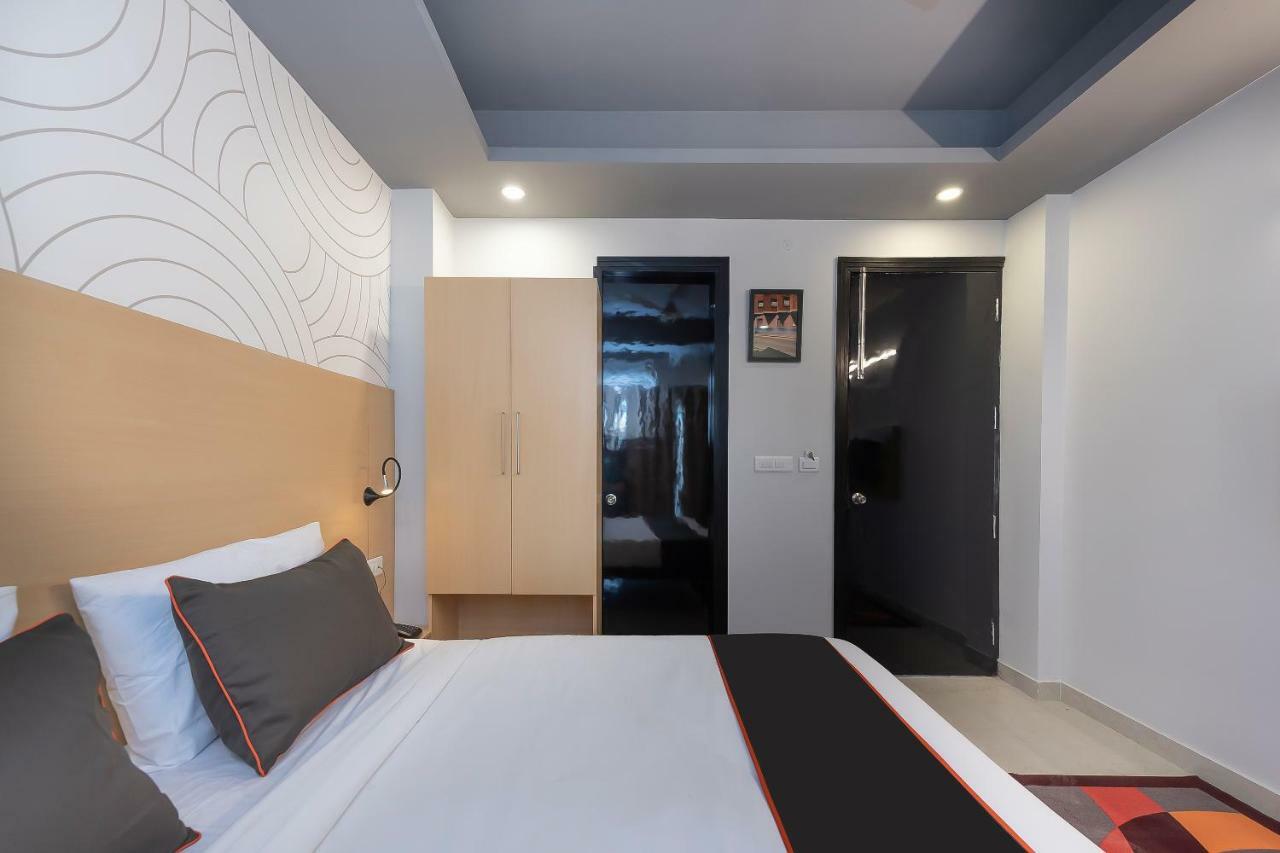 Collection O 162 Vardhman International Hotel Gurgaon Ngoại thất bức ảnh