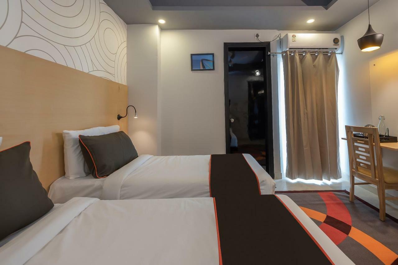 Collection O 162 Vardhman International Hotel Gurgaon Ngoại thất bức ảnh