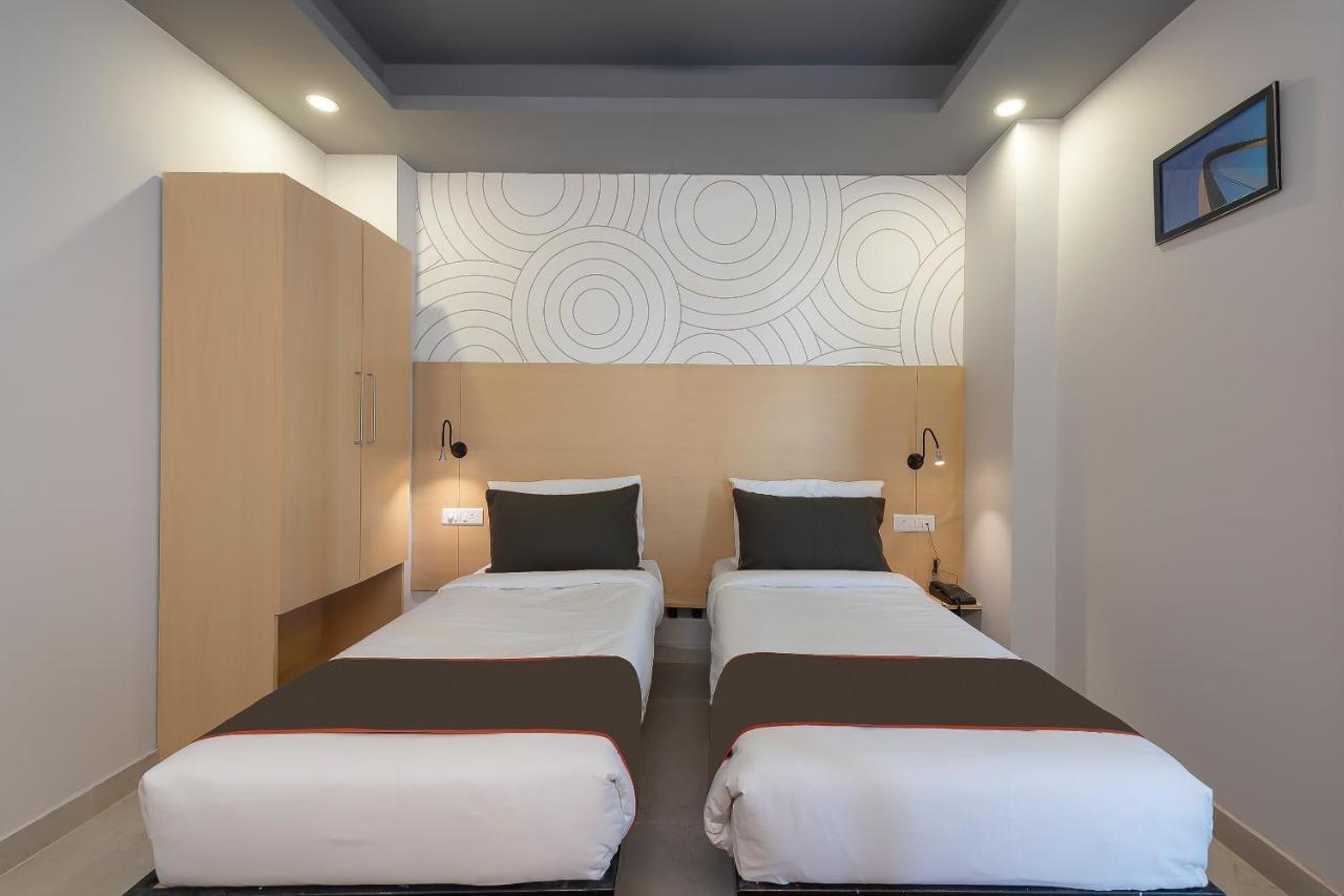 Collection O 162 Vardhman International Hotel Gurgaon Ngoại thất bức ảnh