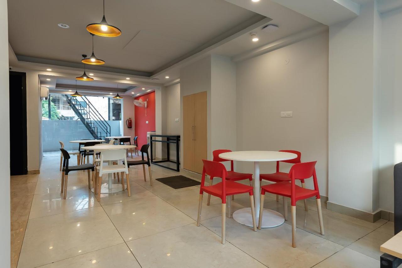 Collection O 162 Vardhman International Hotel Gurgaon Ngoại thất bức ảnh